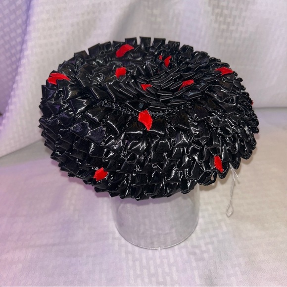 Black and Red Women's Accessory Vintage Pillbox hat - Picture 3 of 6